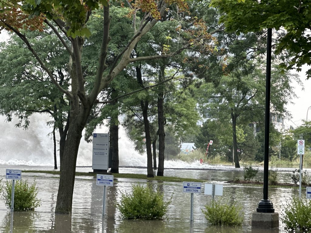 Cleanup underway after Montreal watermain break floods streets and homes