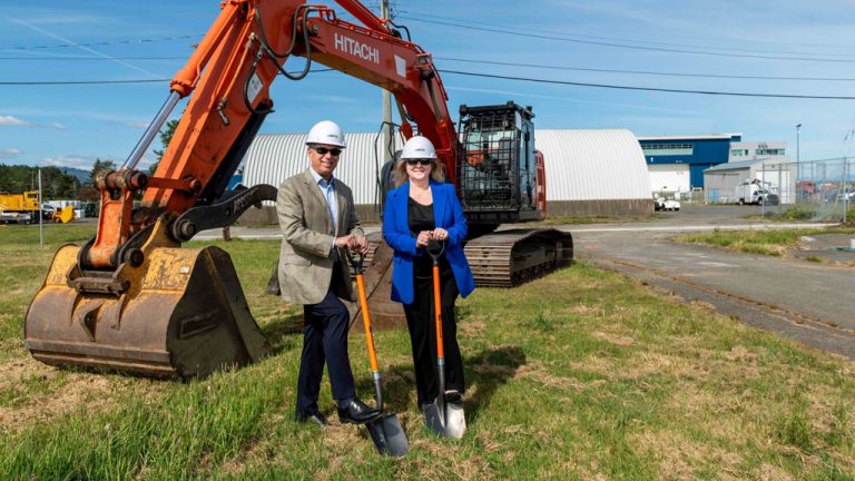 Representatives from NAV CANADA and the Victoria Airport Authority joined municipal and industry delegates to put shovels in the ground to kick off construction of a new control tower at Victoria Airport in B.C.