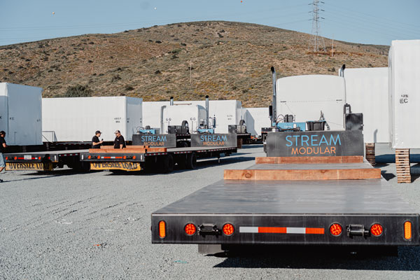 Stream Modular offers a dedicated end-to-end modular delivery service using their own fleet of purpose-built trucks and trailers.