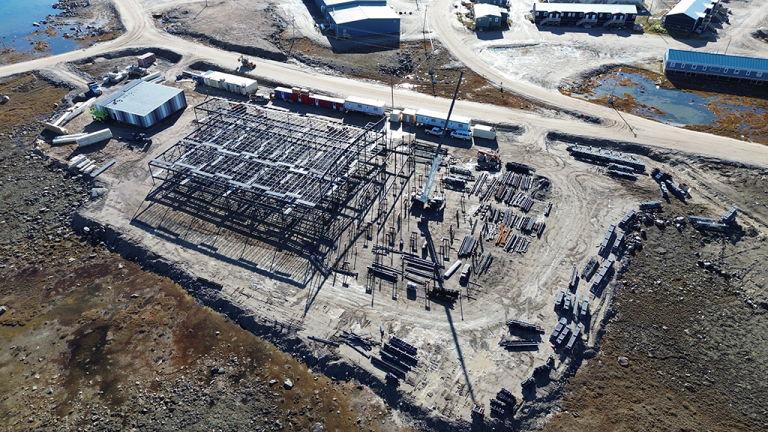 An $86 million school underway on Spence Bay in the tiny community of Taloyoak, Nunavut, will have space for 420 students in Grades 7 to 12 when it is completed in 2026. The school’s structural steel skeleton has proven to be “a medium with good success in the Arctic” for large buildings, given the challenges of building in Canada’s North.