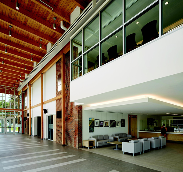 The complex’s new heavy timber atrium helped created a new north-south spine for the building which was the key to marking the new building as an anchor for Alliston’s growing civic precinct.