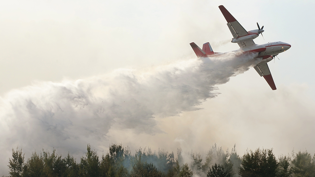 Alberta to send water bombers, helicopters to help fight Los Angeles wildfire