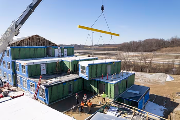 Assembly underway last year on Greystar’s six-building, 312-unit apartment complex near Pittsburgh.