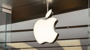 Apple announces $500B investment in U.S. amid tariff threats