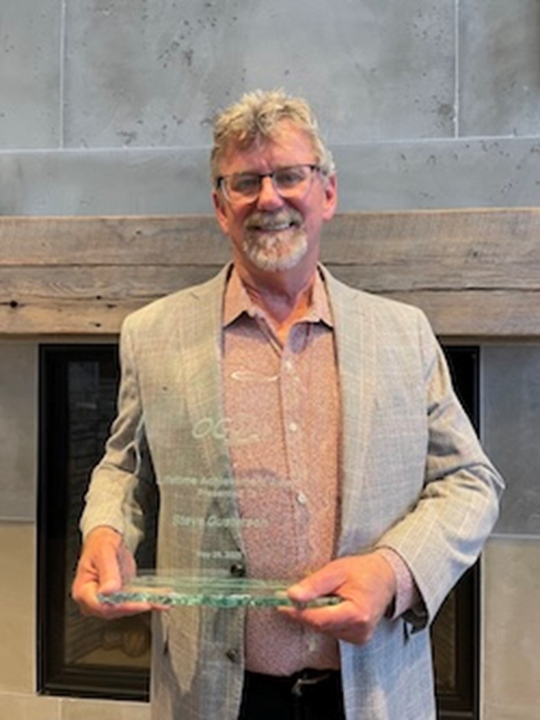 The Ontario Glass & Metal Association (OGMA) recently presented its Lifetime Achievement Award to Steve Gusterson, vice-president of pre-construction design in Canada for Apogee Architectural Metals and its Alumicor brand products.