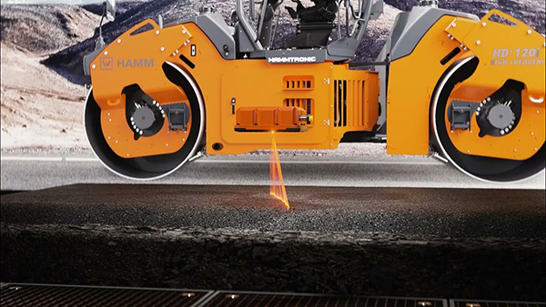 The HAMM Smart Compact Pro measures and continuously records asphalt density in real-time, automatically adjusting the compaction performance.