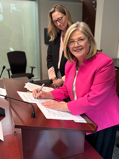 The City of Hamilton has signed over a plot of land to allow for a long-awaited French-language high school at 700 Garner Rd. E. in Ancaster. Mayor Andrea Horwath said the land exchange is the result of years of determined advocacy.