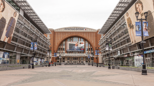 Dallas Mavericks have deal for arena site that would move club out of downtown for 1st time