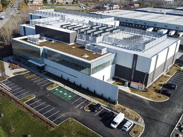 The Cologix MTL8 Facility in Montréal recently earned Gold Certification under LEED.
