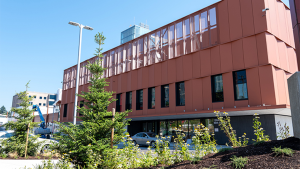 Surrey Memorial Hospital opens $85M renal facility, adds 21 dialysis stations