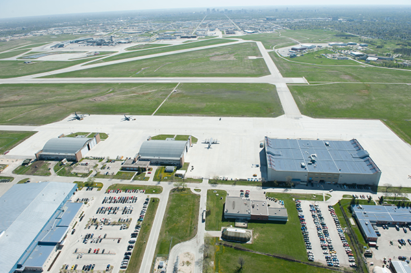 17 Wing Winnipeg is located in CentrePort Canada, a tri-modal (train, plane, truck) inland port.