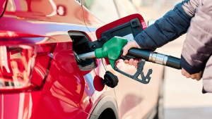 B.C.’s Eby promises to temporarily suspend gas tax, regulate prices at the pump